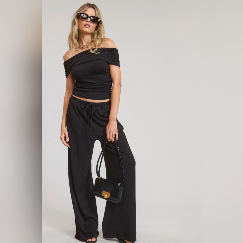 #687 🛑052S,M,L HIGH END Fabulous Off Shoulder Pants Set & Ruched Top 2pc Set